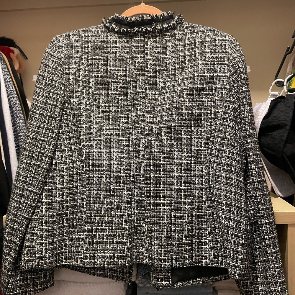 Kasper Jacket size 12 black & white